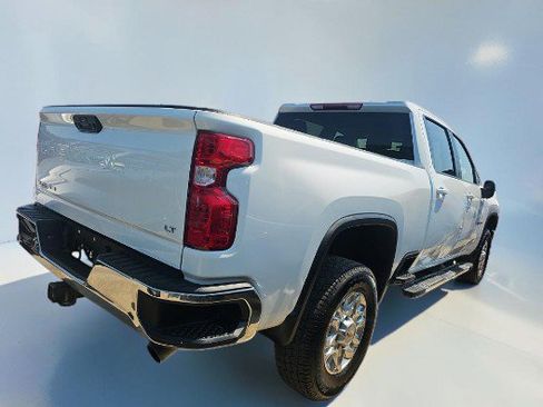 Used 2023 Chevrolet Silverado 2500 LT w/ Convenience Package AWD/4WD image 6