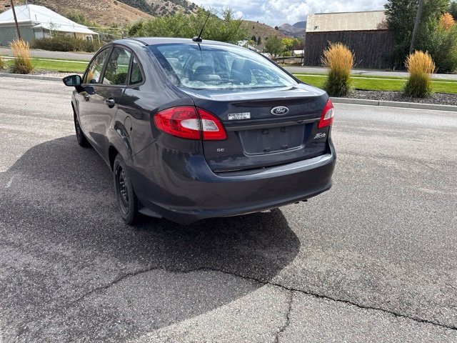 Used 2013 Ford Fiesta SE FWD image 5
