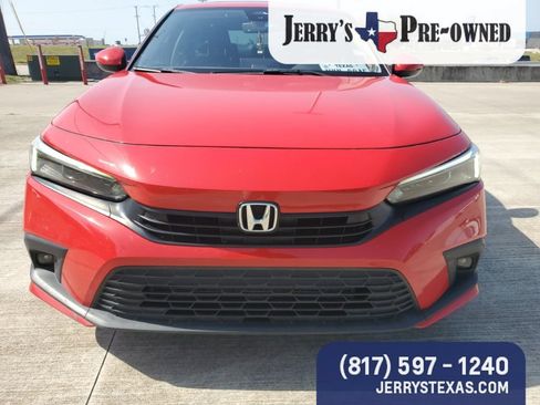 Used 2022 Honda Civic Touring image 4