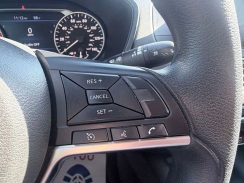 Used 2019 Nissan Altima 2.5 S FWD image 11