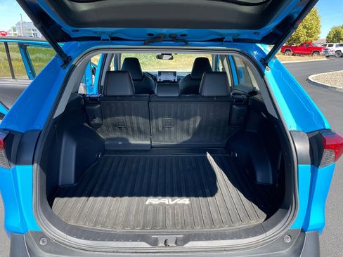 Used 2019 Toyota RAV4 Adventure w/ Cold Weather Package AWD/4WD image 10