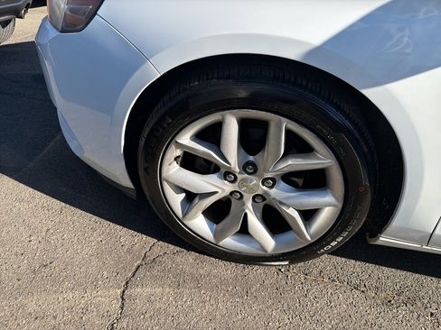 Used 2014 Chevrolet Impala LT image 13