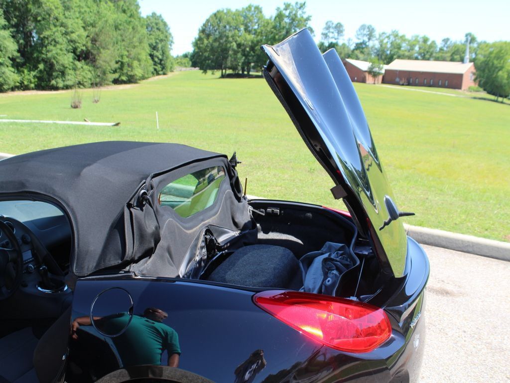 Used 2009 Pontiac Solstice Convertible w/ Preferred Package RWD image 12