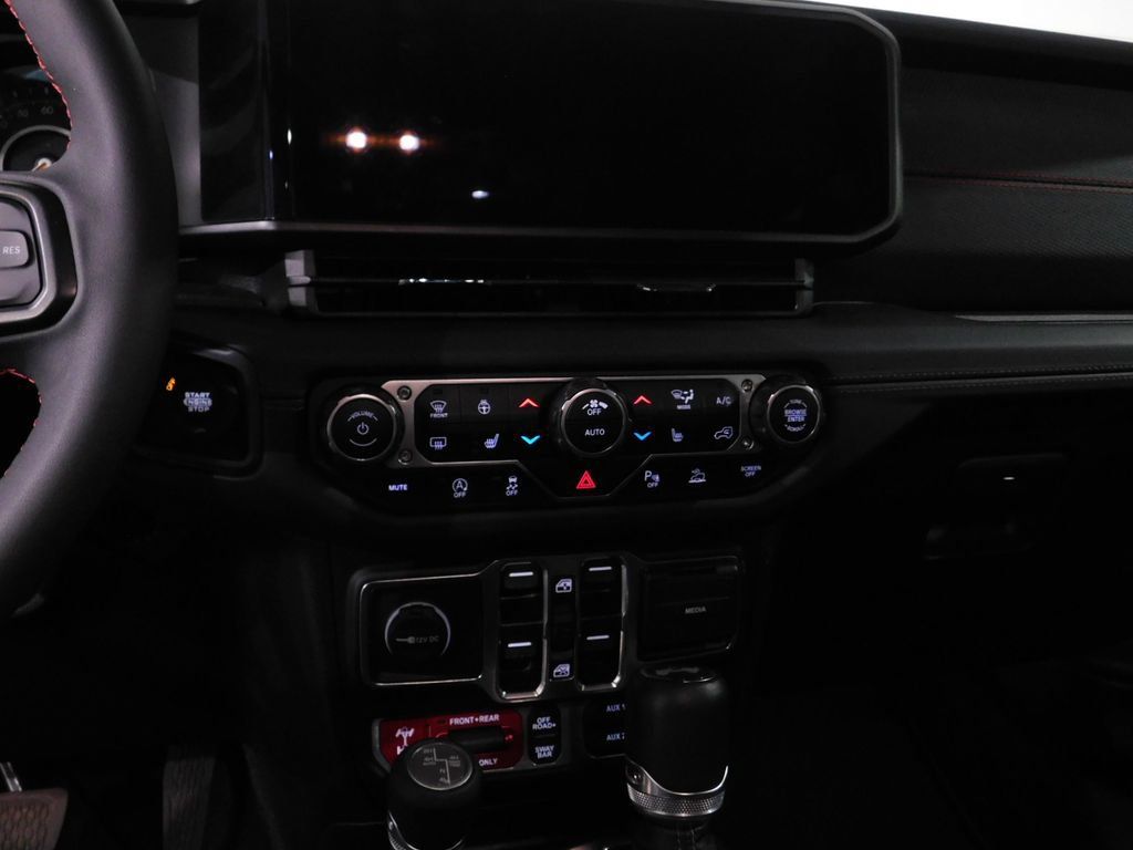 Used 2024 Jeep Wrangler Unlimited Rubicon AWD/4WD image 41