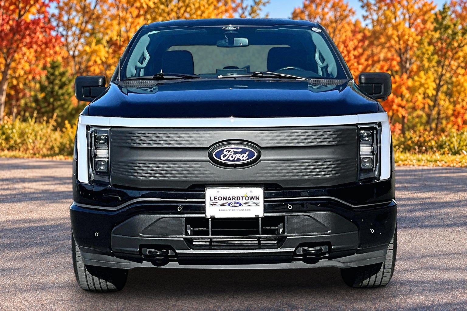 Used 2024 Ford F150 Lightning Flash AWD/4WD image 3