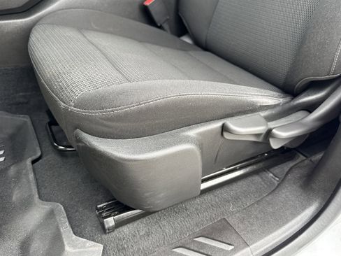 Used 2024 Chevrolet Colorado LT RWD image 29