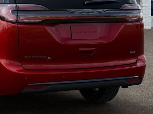 New 2026 Chrysler Pacifica Select w/ S Appearance Package AWD/4WD image 13