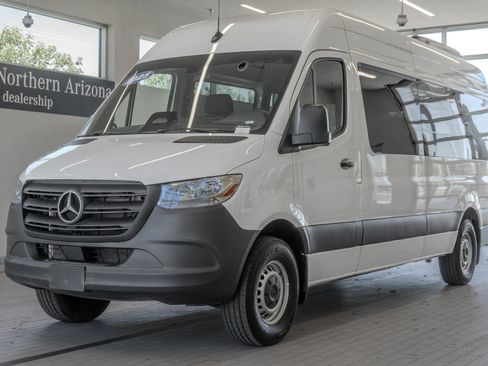 Used 2025 Mercedes-Benz Sprinter 2500 image 24