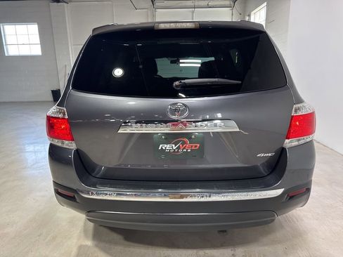 Used 2012 Toyota Highlander 4WD w/ Tow Pkg image 6