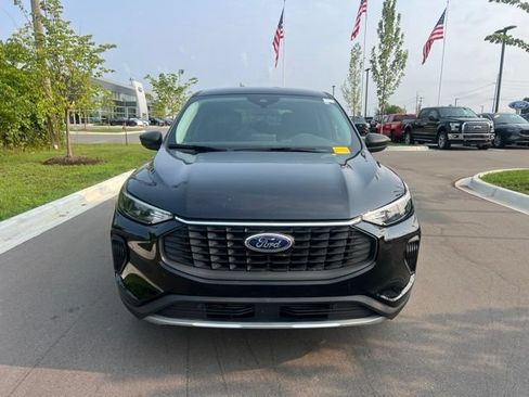 Used 2023 Ford Escape Active AWD/4WD image 2