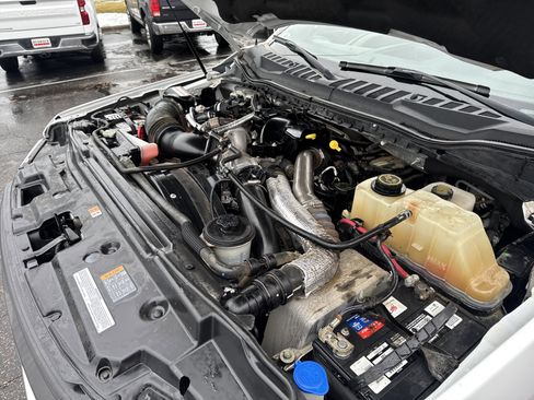 Used 2017 Ford F550 2WD Crew Cab Super Duty image 13