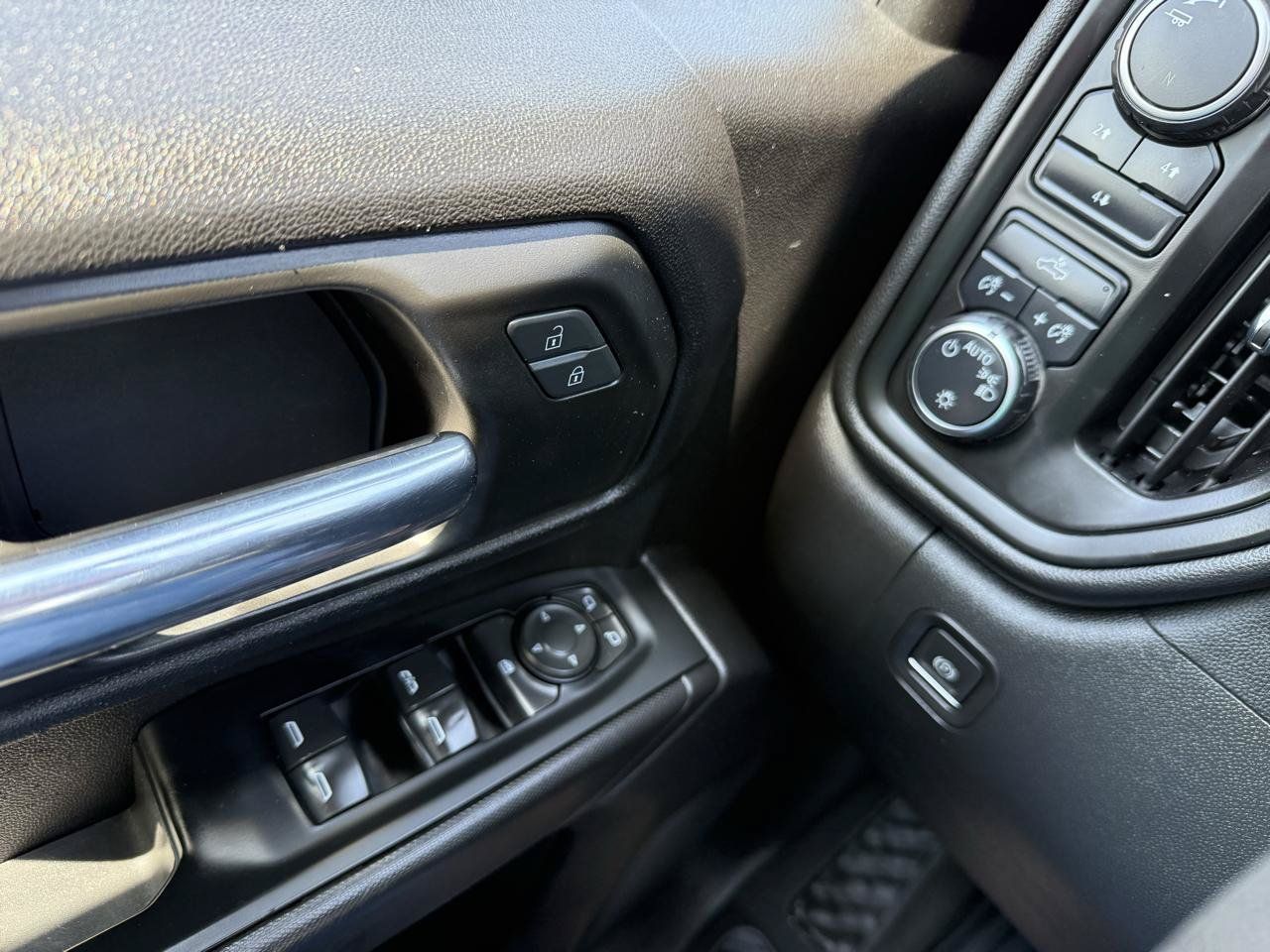 Used 2023 Chevrolet Silverado 2500 Custom AWD/4WD image 27
