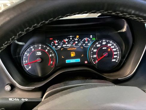 Used 2016 Chevrolet Camaro SS RWD image 9