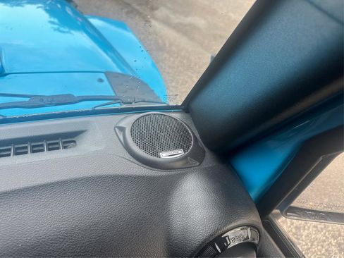 Used 2017 Jeep Wrangler Unlimited Sahara image 21