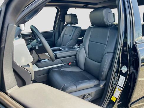 Used 2024 Toyota Tundra Platinum AWD/4WD image 20