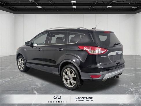 Used 2016 Ford Escape Titanium image 3