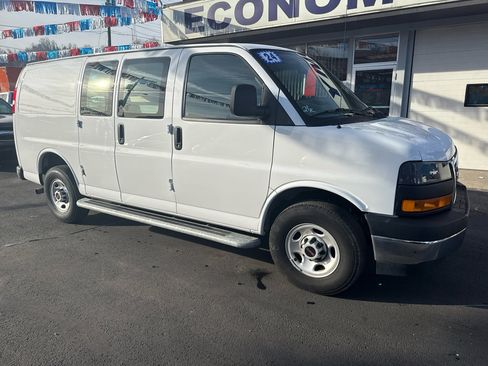 Used 2024 GMC Savana 2500 w/ Driver Convenience Package image 1