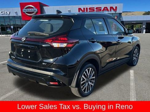 Used 2024 Nissan Kicks SV image 3