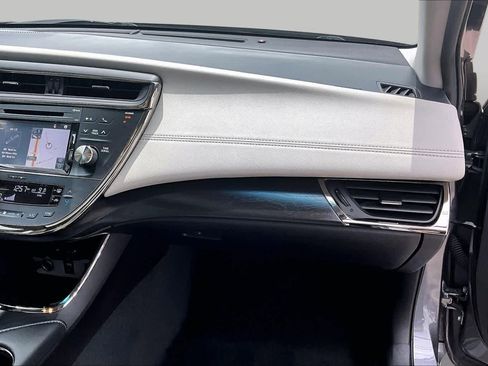 Used 2018 Toyota Avalon XLE Premium FWD image 19