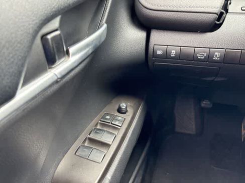 Used 2023 Toyota Camry SE image 23