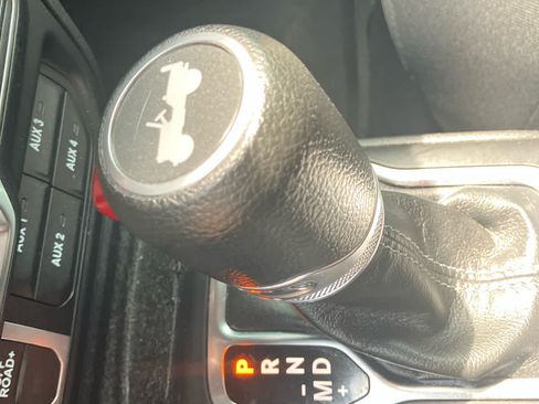Used 2024 Jeep Wrangler Unlimited AWD/4WD image 35