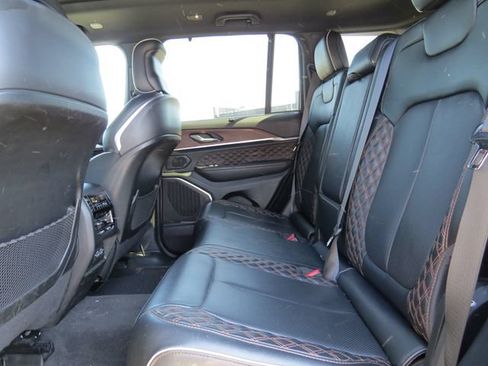 Used 2022 Jeep Grand Cherokee Summit w/ Luxury Tech Group V AWD/4WD image 12