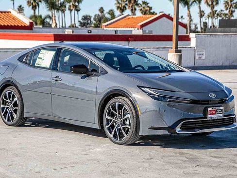 New 2026 Toyota Prius Plug-In Hybrid image 4