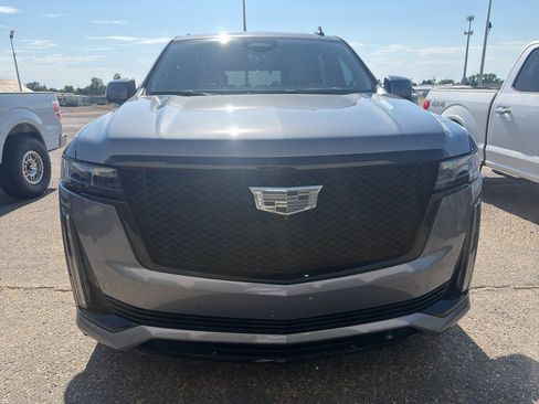 Used 2022 Cadillac Escalade Sport Platinum w/ Heavy-Duty Trailer Package AWD/4WD image 5