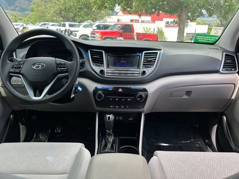 Used 2018 Hyundai Tucson SE FWD image 6