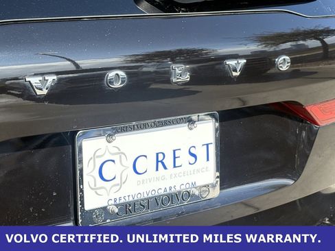 Certified 2023 Volvo XC60 B5 Plus w/ Climate Package image 7