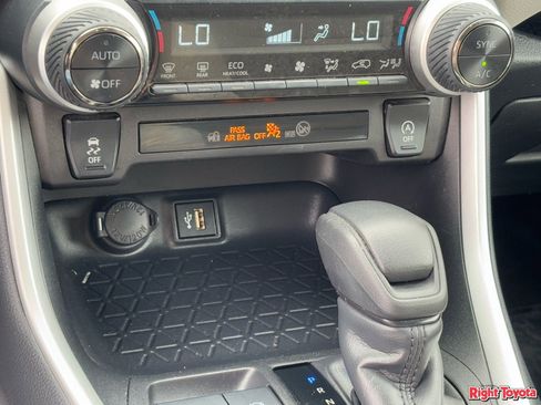 Certified 2025 Toyota RAV4 XLE image 29