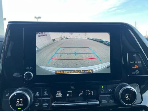 Certified 2024 Toyota Highlander LE image 23