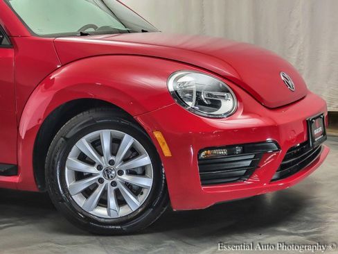 Used 2017 Volkswagen Beetle 1.8T S image 2