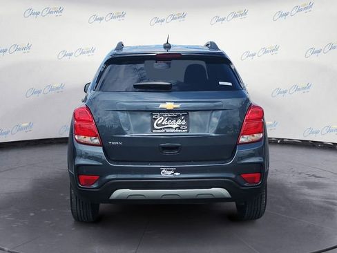Used 2021 Chevrolet Trax LT w/ Driver Confidence Package FWD image 4