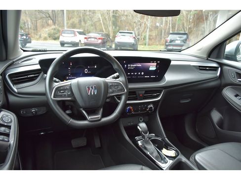 Used 2024 Buick Encore GX Sport Touring image 12