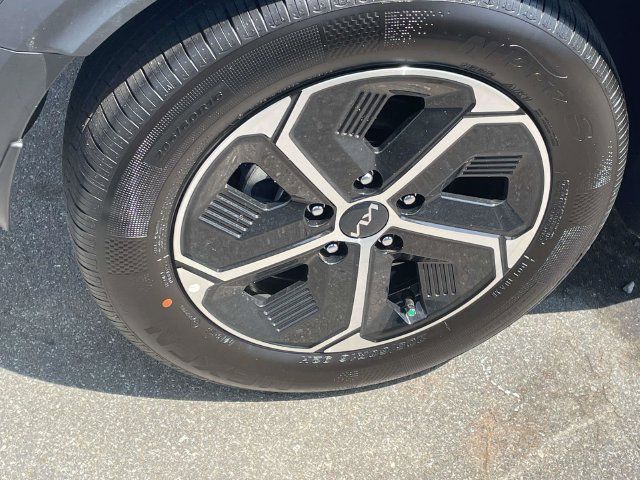 New 2026 Kia Niro EX FWD image 7