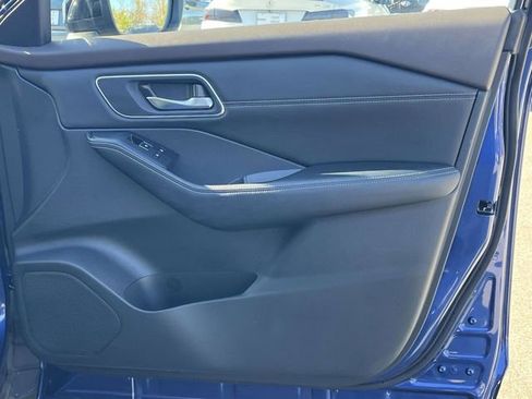 Used 2021 Nissan Rogue Platinum image 27