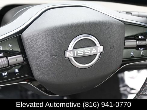 Used 2024 Nissan Ariya AWD image 13