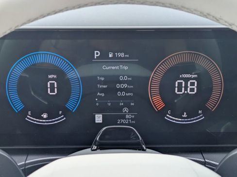 Used 2025 Hyundai Santa Fe SEL FWD image 19