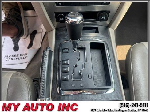 Used 2009 Jeep Grand Cherokee Laredo AWD/4WD image 19