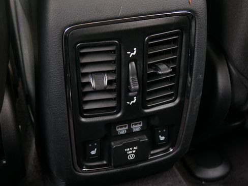 Used 2016 Dodge Durango Citadel w/ Premium Entertainment Group AWD/4WD image 31