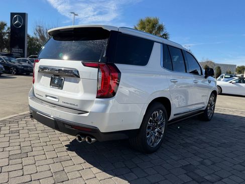 Used 2023 GMC Yukon Denali Ultimate w/ LPO, Floor Liner Package image 9