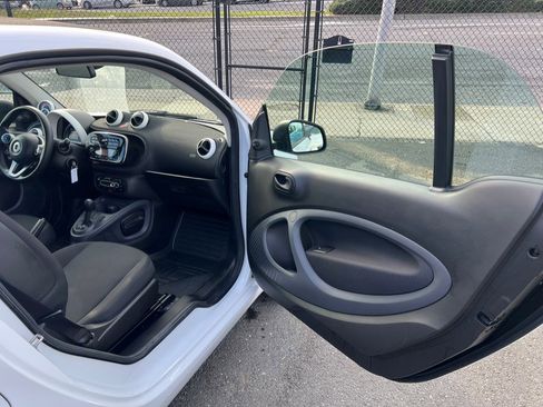 Used 2019 smart fortwo electric drive image 37