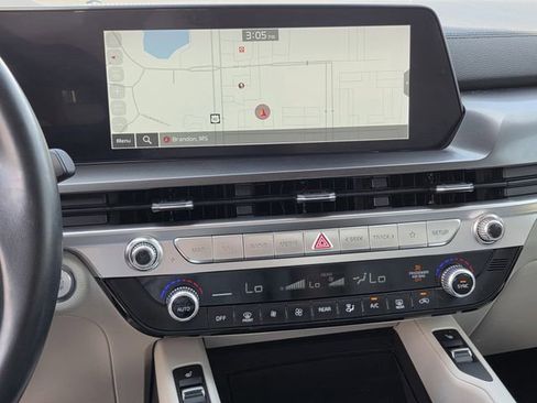 Used 2024 Kia Telluride S w/ S Sunroof Package FWD image 9