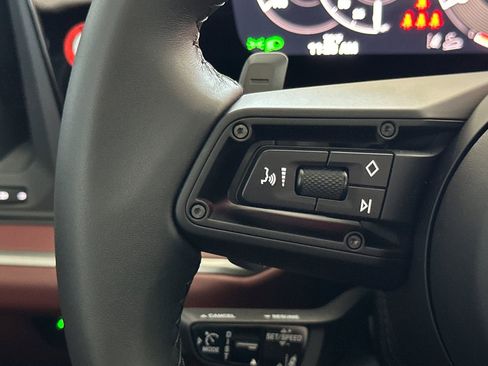 New 2025 Porsche Cayenne Turbo AWD/4WD image 31