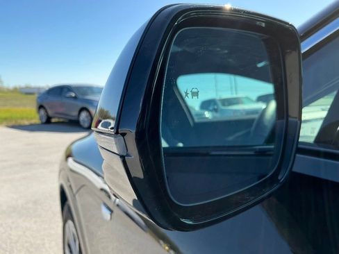 Used 2024 Cadillac Lyriq Luxury RWD image 13