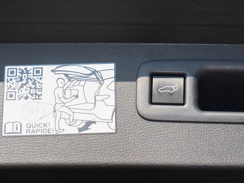 Used 2024 Toyota Highlander XSE image 20