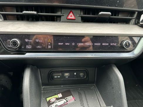 Used 2023 Kia Sportage X-Line w/ X-Line Premium Package image 13