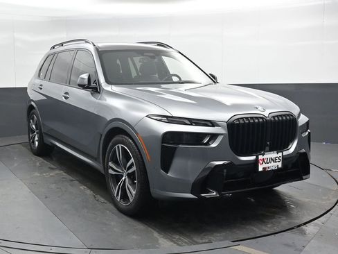 Used 2024 BMW X7 xDrive40i w/ M Sport Package image 6