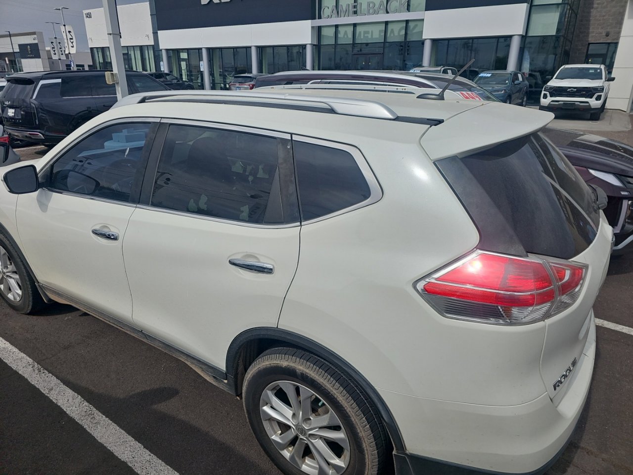 Used 2016 Nissan Rogue SV FWD image 10
